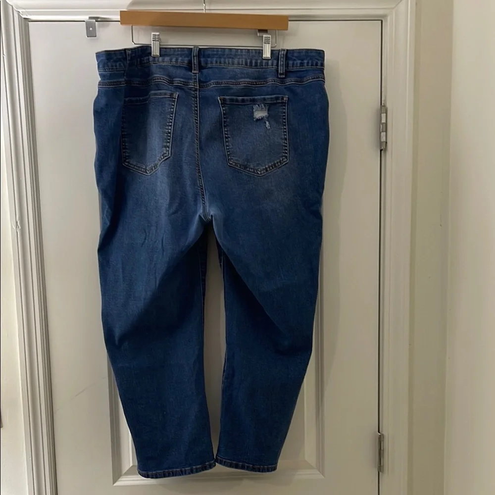 Distressed Blue Cropped Jeans - Picture 2 of 6